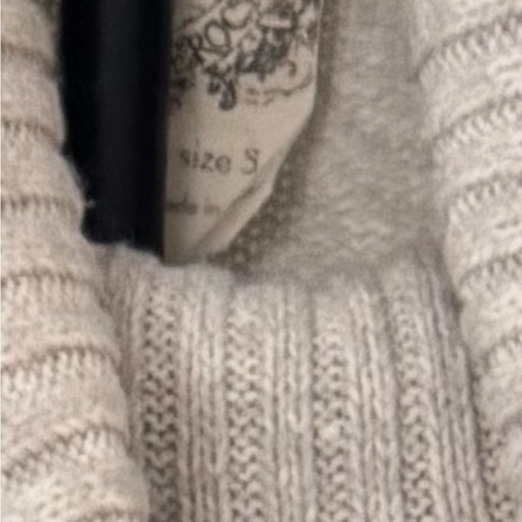 Women's Sweater in Gray and Black US-Small - Picture 7 of 7